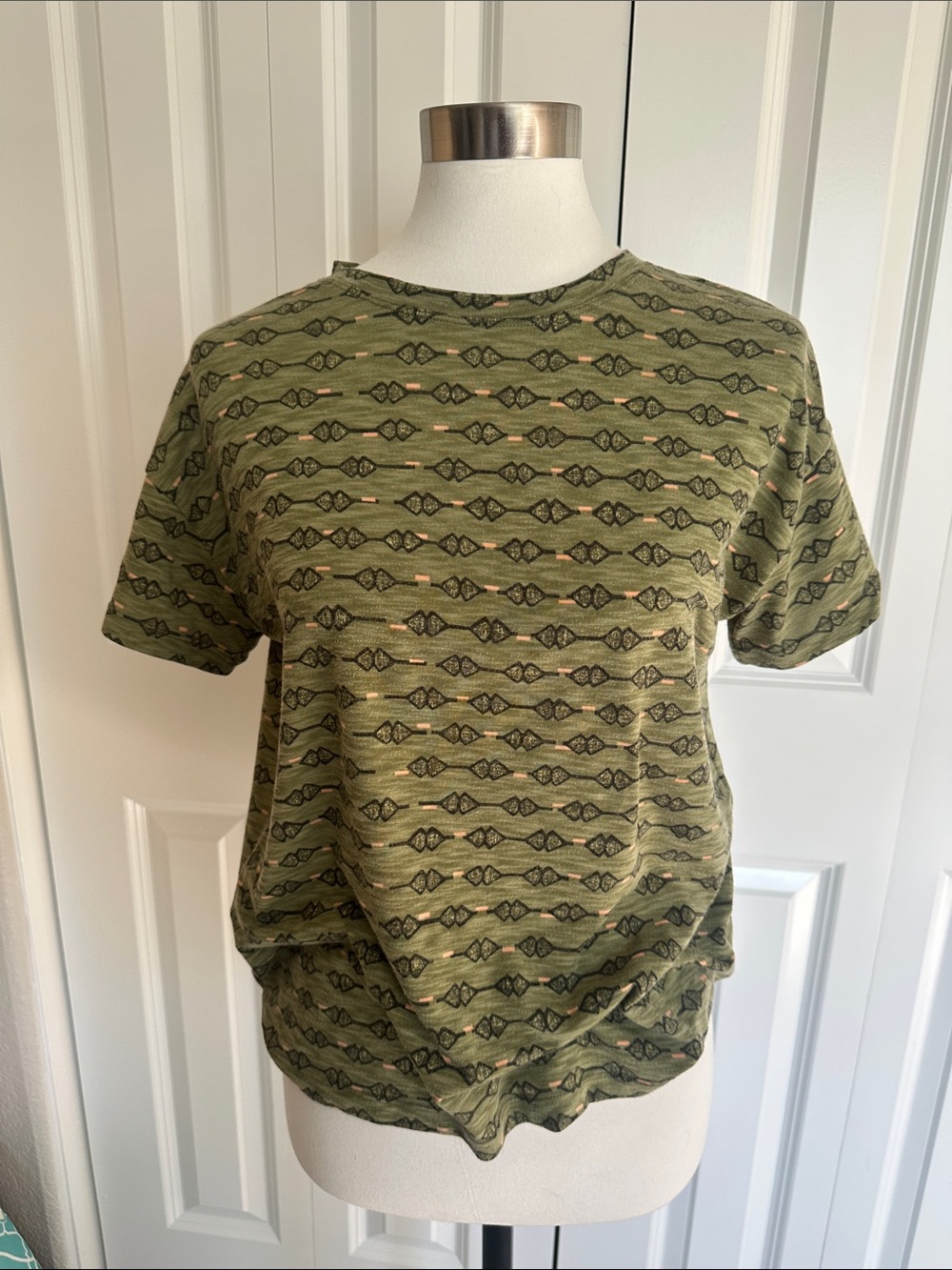 Title Nine Olive Green Geometric Print Tee size S